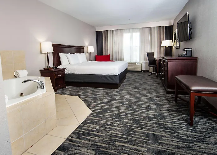 Hotel Country & By Radisson, Center Az 4*