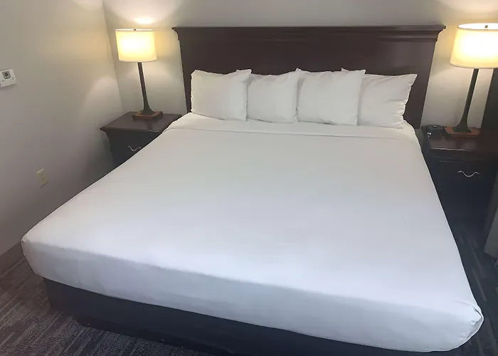 Country & By Radisson, Center Az Tucson