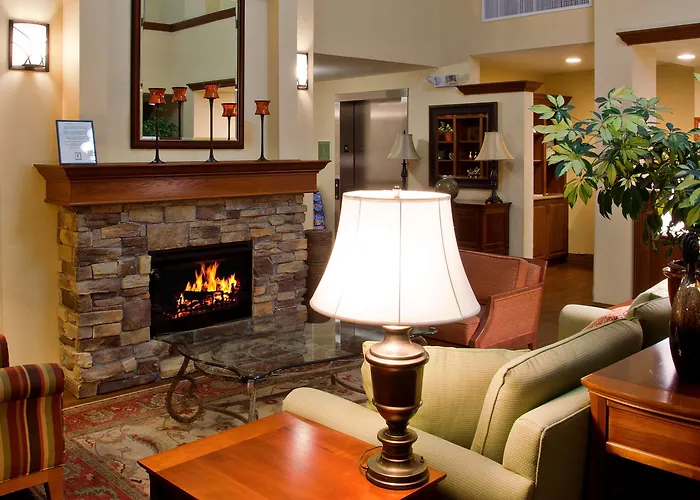 Country & By Radisson, Center Az 4*