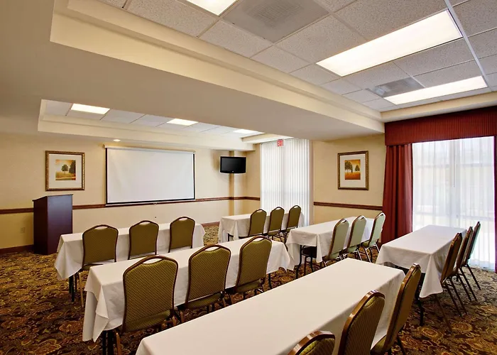 Country & By Radisson, Center Az 4* Tucson