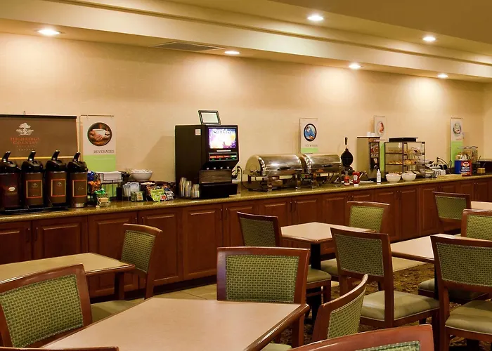 Hotel Country & By Radisson, Center Az 4*