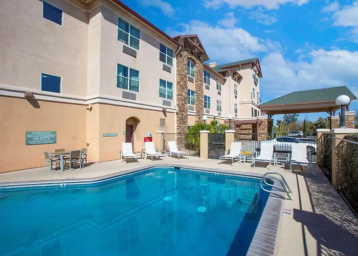 Country & By Radisson, Center Az 4*