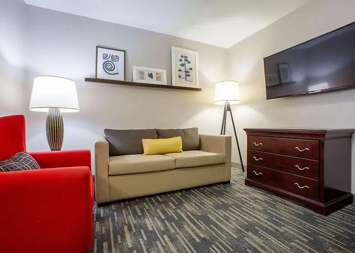 Country & By Radisson, Center Az