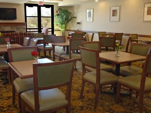 Country & By Radisson, Center Az Hotel